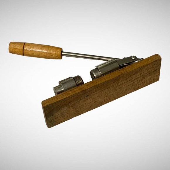 Duke 0100 Pecan Nut Cracker - Picture 6 of 8